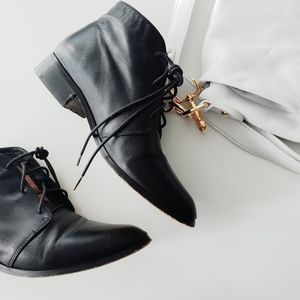 PAPER BOY BOOTIES